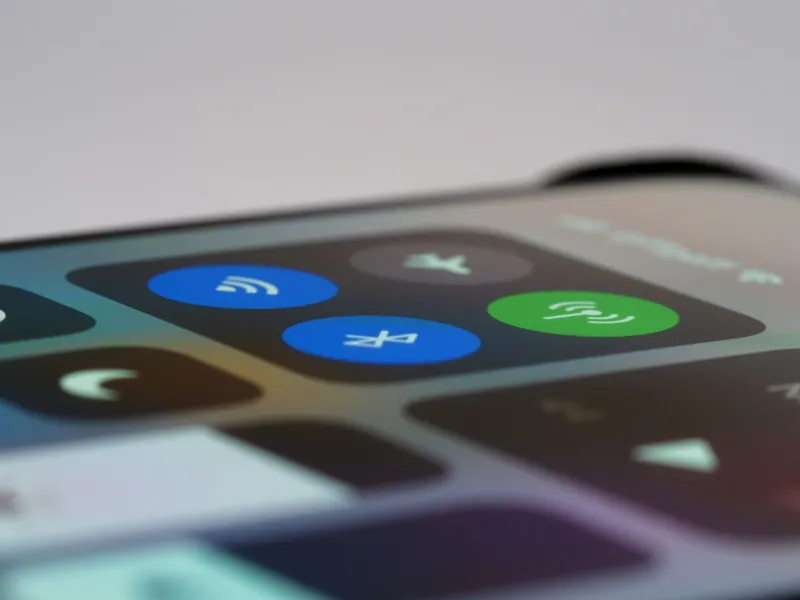 Alert Gatekeepers: How Apple, Google, and Meta Turned Your Phone's Notification System Into a Competitive Weapon