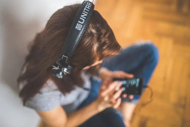 Stream and Extract: How Spotify and Apple Turned the Open Internet Into a Royalty Desert